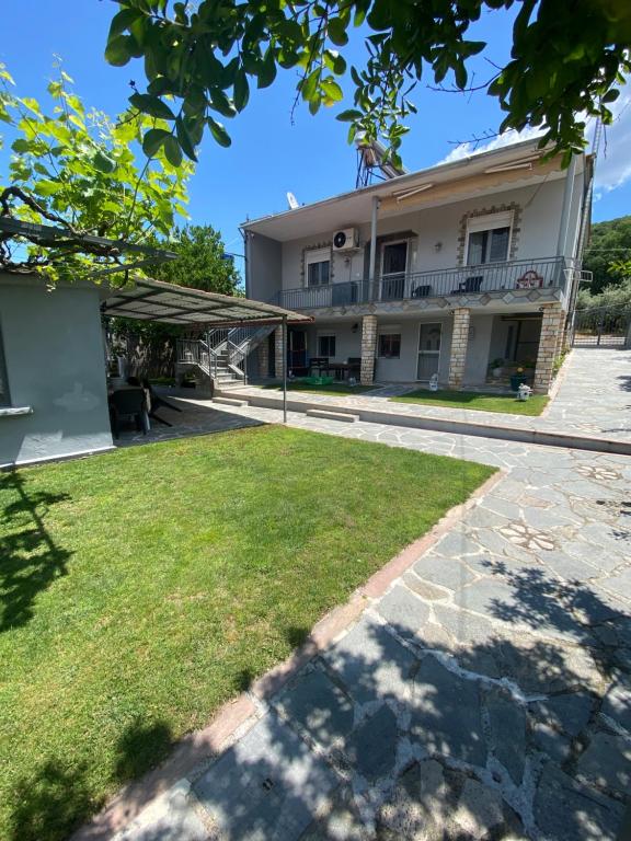 a view of the building from the yard at Papadopoulos House in Kavála
