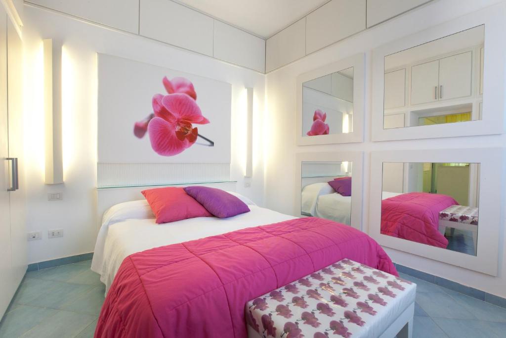 Posteľ alebo postele v izbe v ubytovaní Sorrento Apartments One