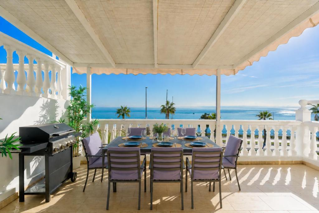 Kosta Homes - House With Sea View and Game Room
