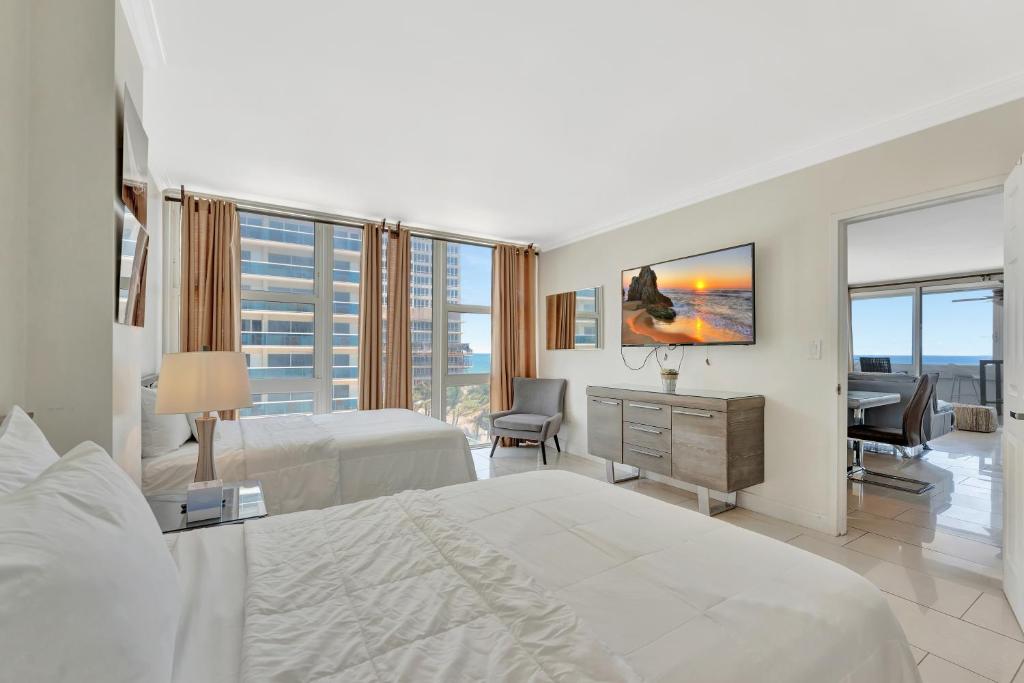 Ocean Manor Beach Resort - 