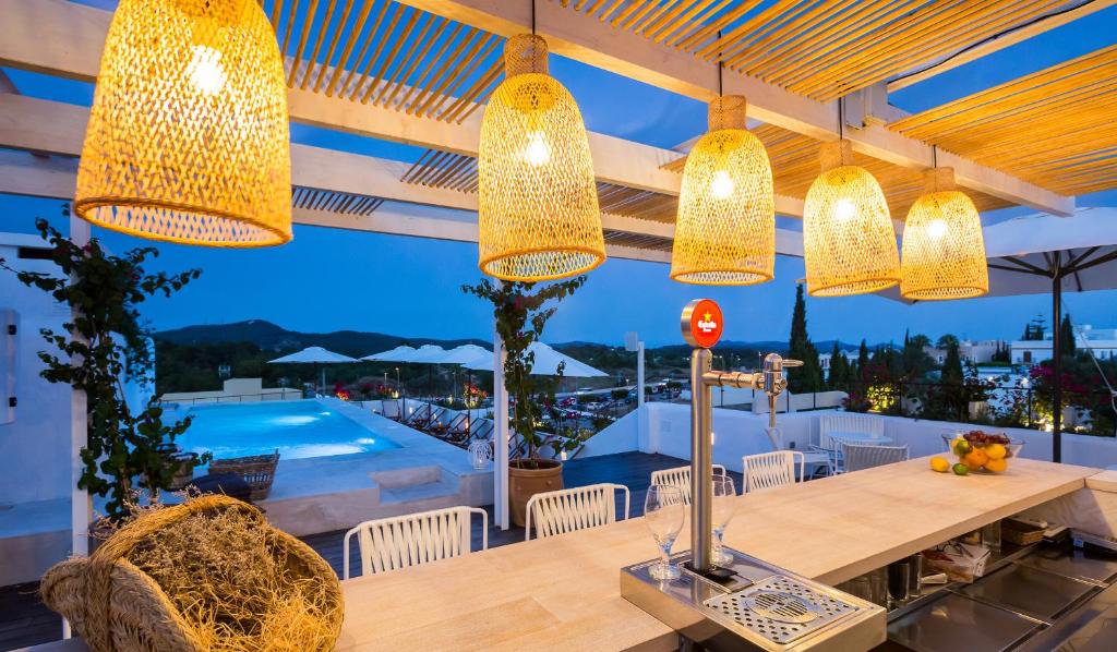 Gatzara Suites Santa Gertrudis, Santa Gertrudis – Precios ...