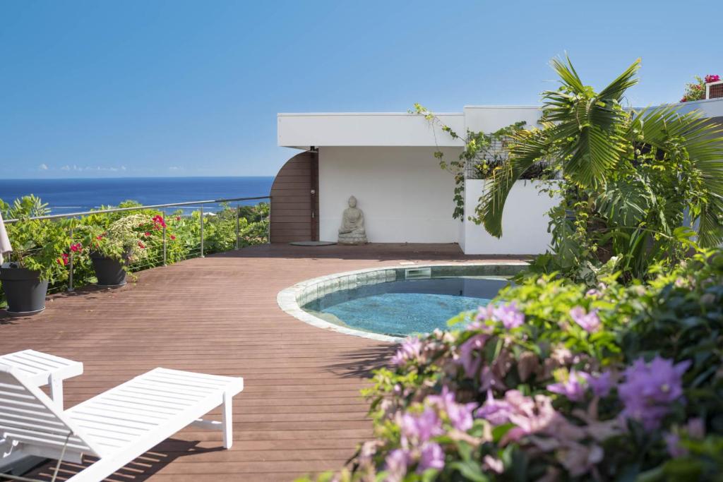 Villa Pamatai Prestige Vue Océan et Piscine - hébergement à Tahiti