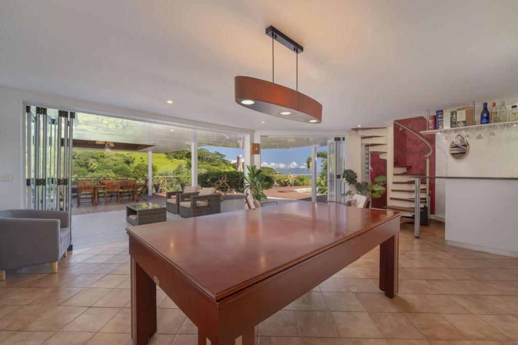 Villa Pamatai Prestige Vue Océan et Piscine - photo 6 - Tahiti, Polynésie