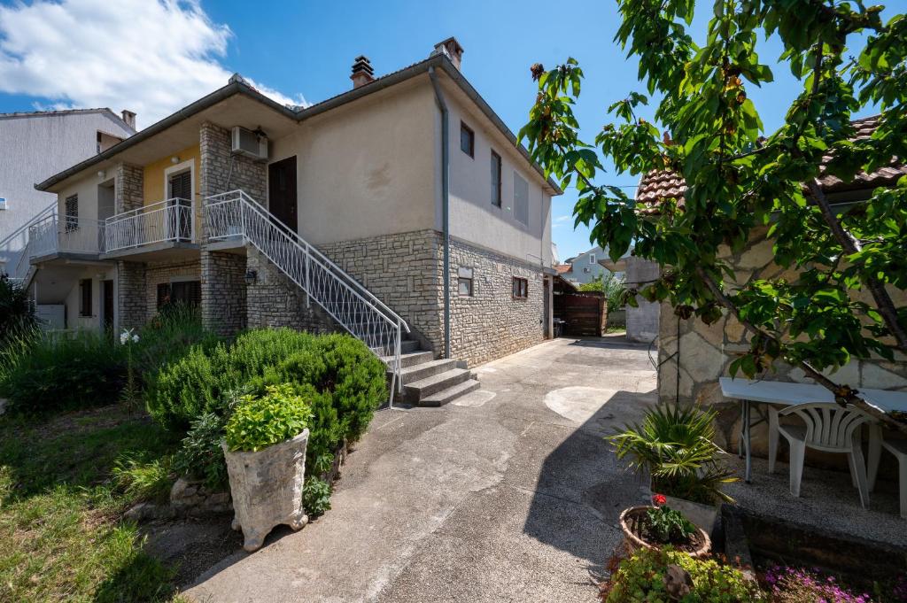 Apartments with parking space Biograd na Moru, Biograd - 25827