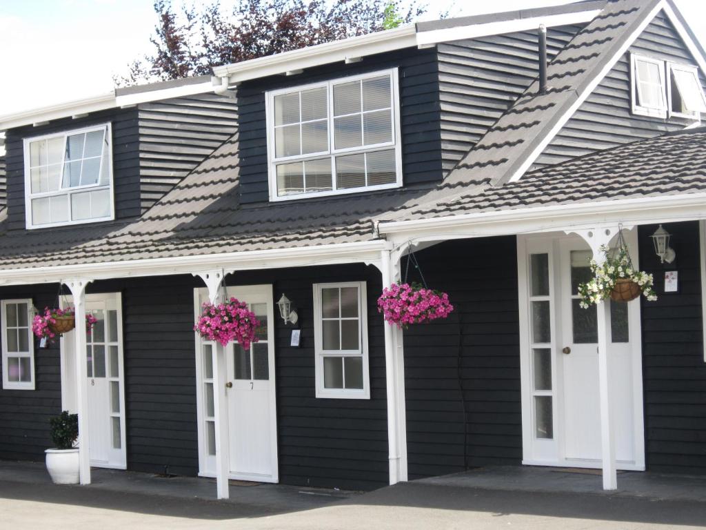 Cottage Mews Motel - Resim 21