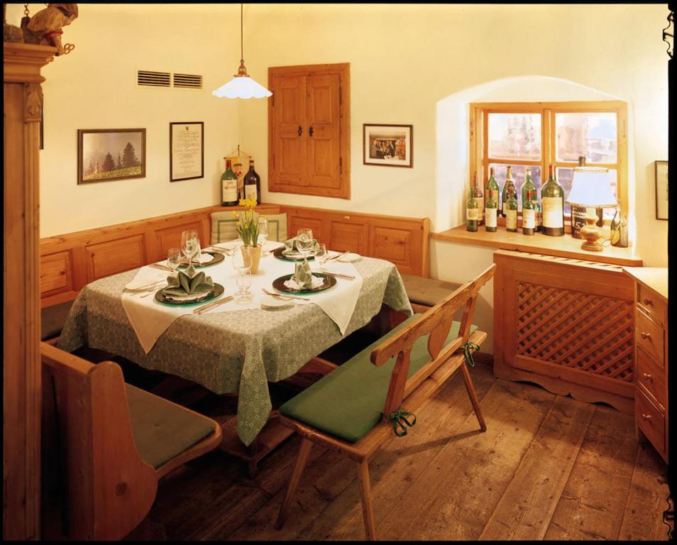 Nápoje v ubytování Landhotel Forsthof