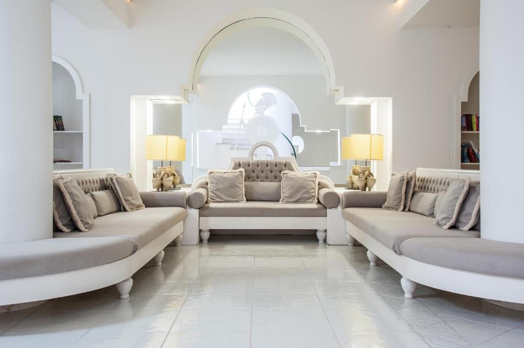 A seating area at Donnarumma Hotel