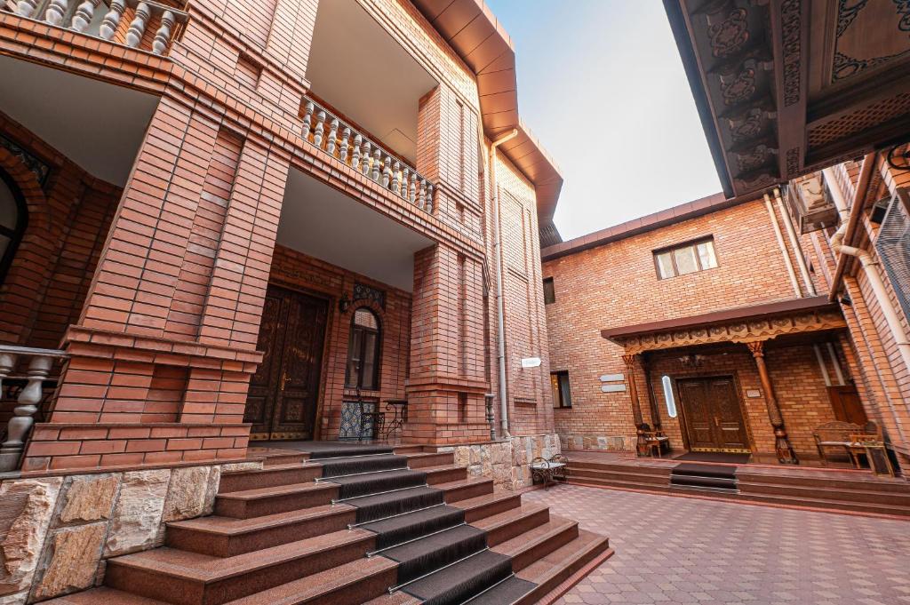 لابی و فضای عمومی Ichan Qal'a Premium Class Hotel - تصویر ۵