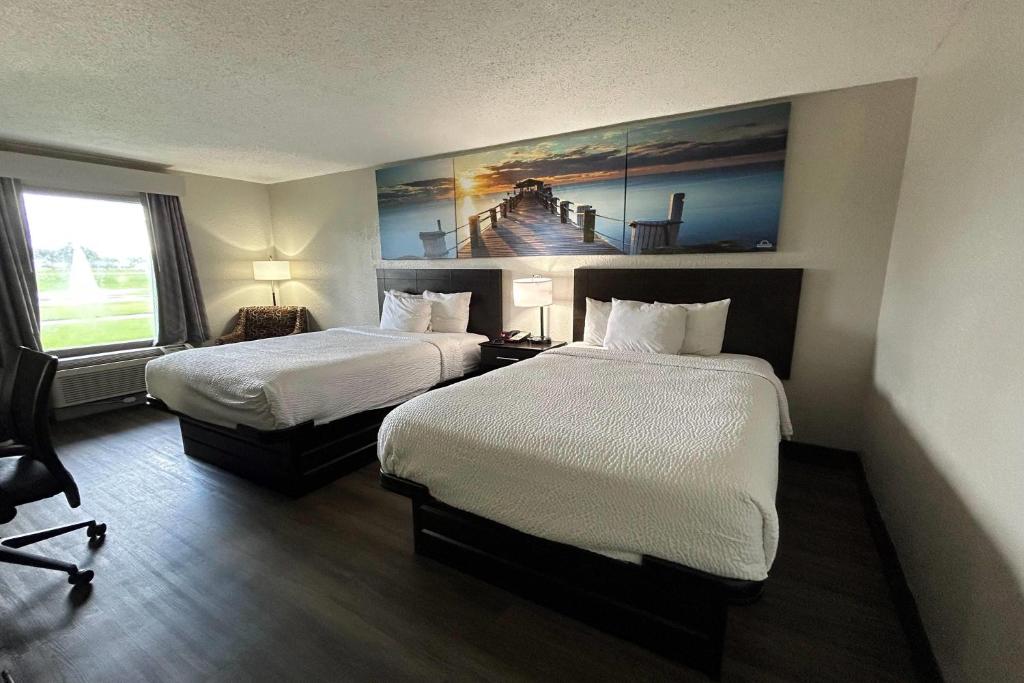 Days Inn by Wyndham Savannah Airport photo