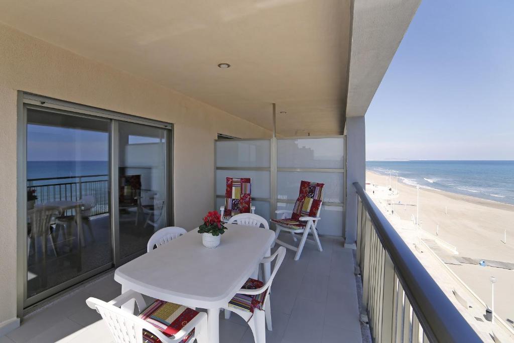 Booking.com: Apartamento Piles , Playa de Miramar, España ...
