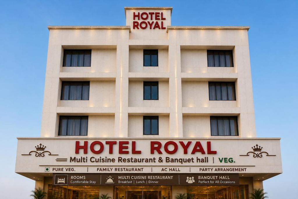 a hotel review of hotel royal resort and banquet halls at Royal Palace Hotel Surat Velanja in Sāyan