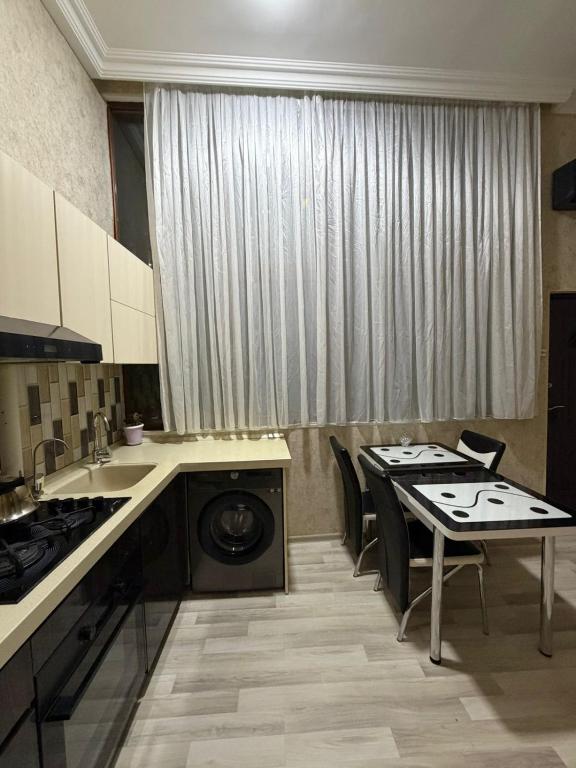 فضای داخلی Luxury Old City Apartment در باکو - تصویر ۳