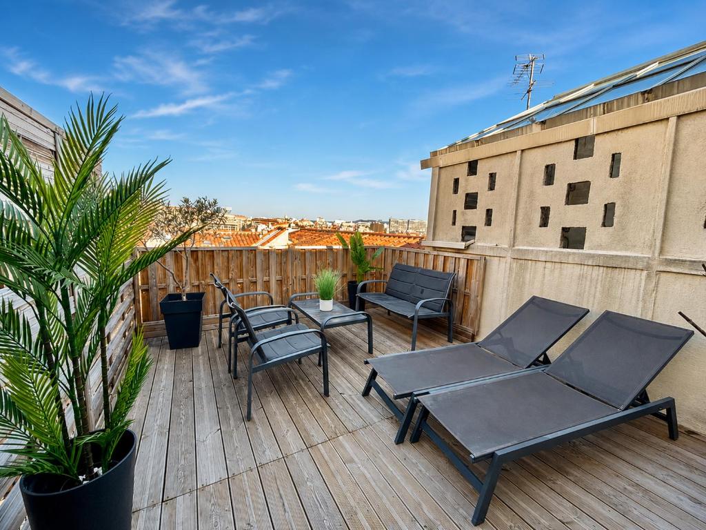 Honoré - Rooftop avec vue - Appartement T3 atypique Centre ville Vieux Port proche Opéra