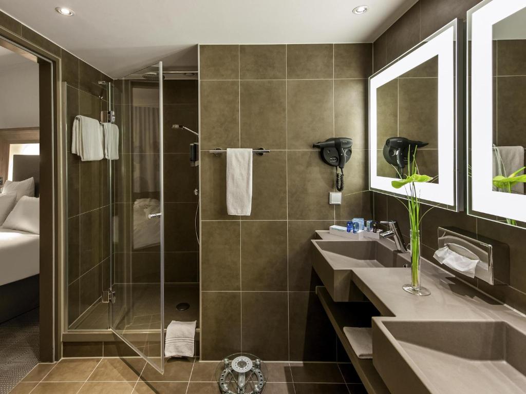 Novotel Hannover - Suite With One Double Bed And Sofa Bed