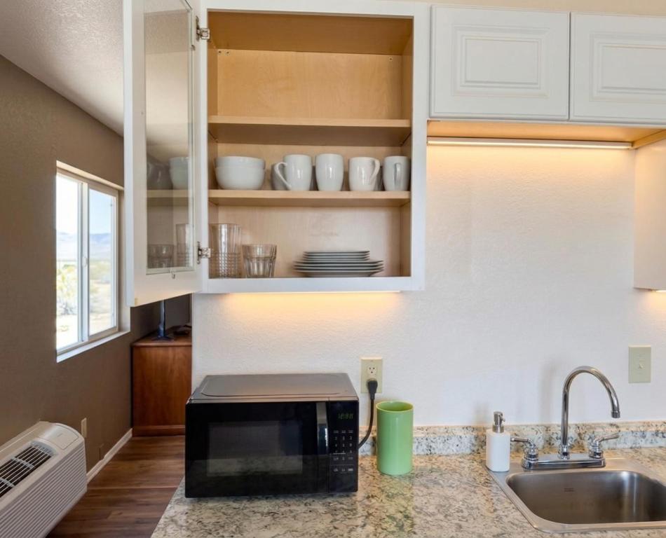 The Canyon Escape-Private Suite, Kitchen & 20 Mins to Grand Canyon South Rim-84A photo