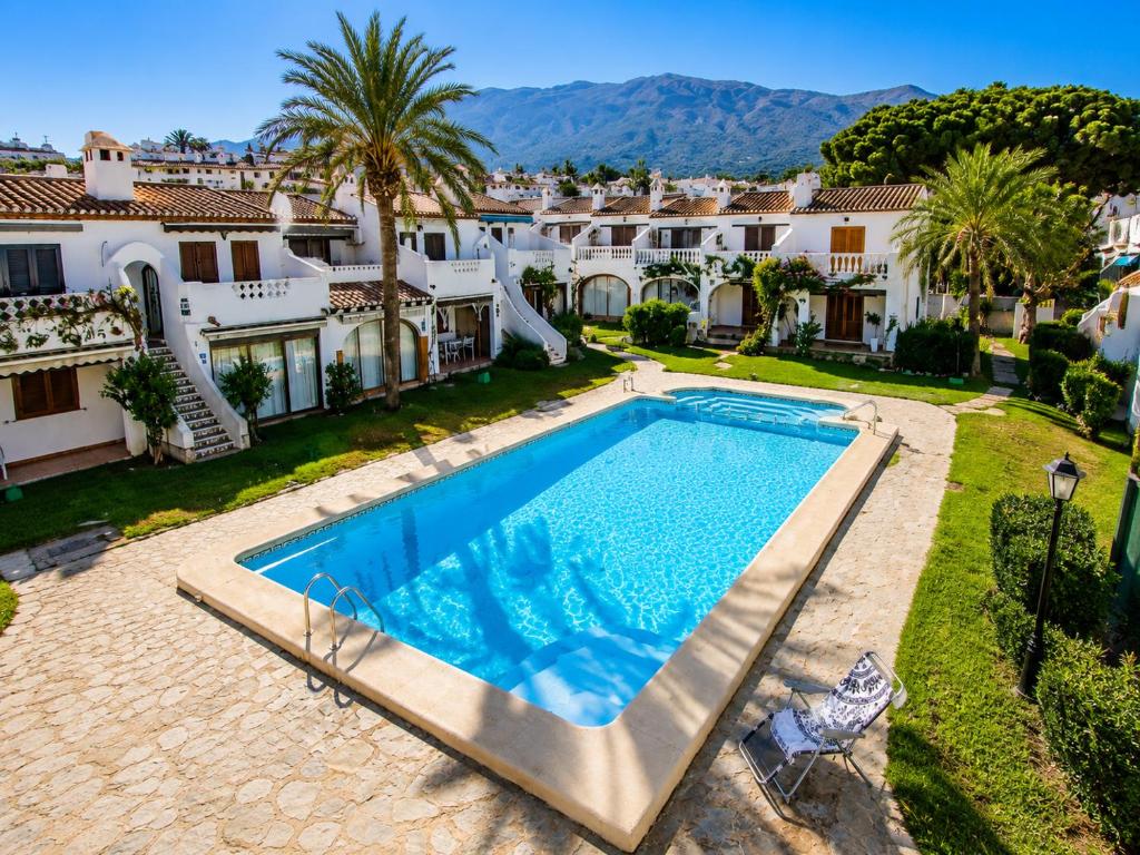 Apartamento Sol de Denia, dúplex con piscina y terraza cerca de la playa de la Marineta Casiana by Family Homes Rentals