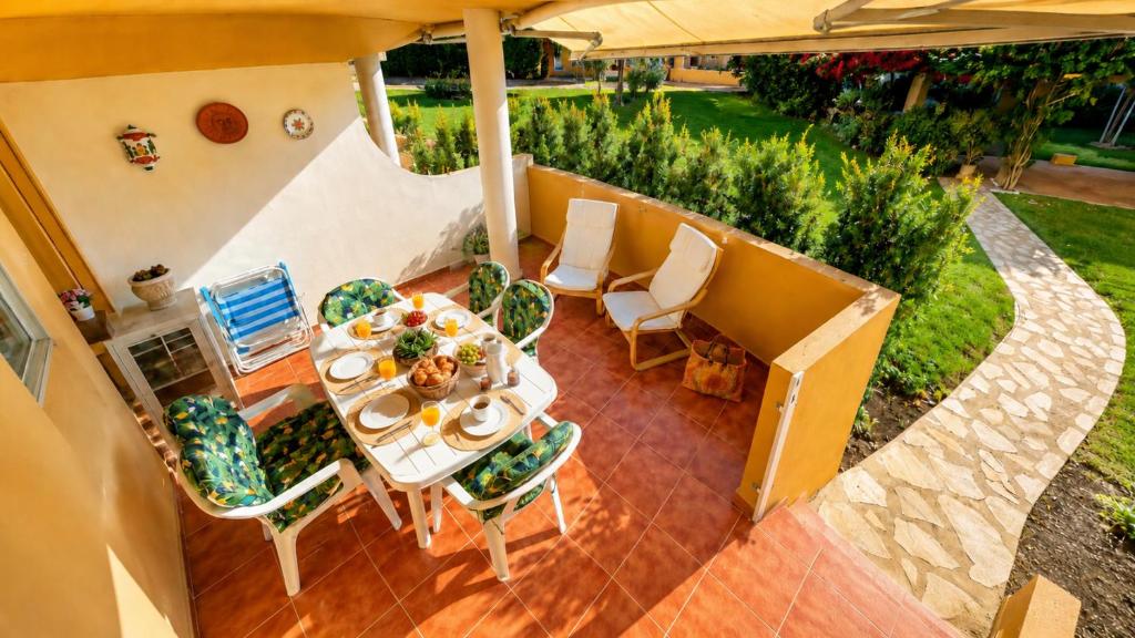 Apartamento Sergi en Denia con terraza, parking y piscina a 150m de la playa by Family Homes