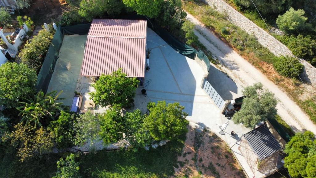 an overhead view of a house with a roof at Campo Dias in Silves