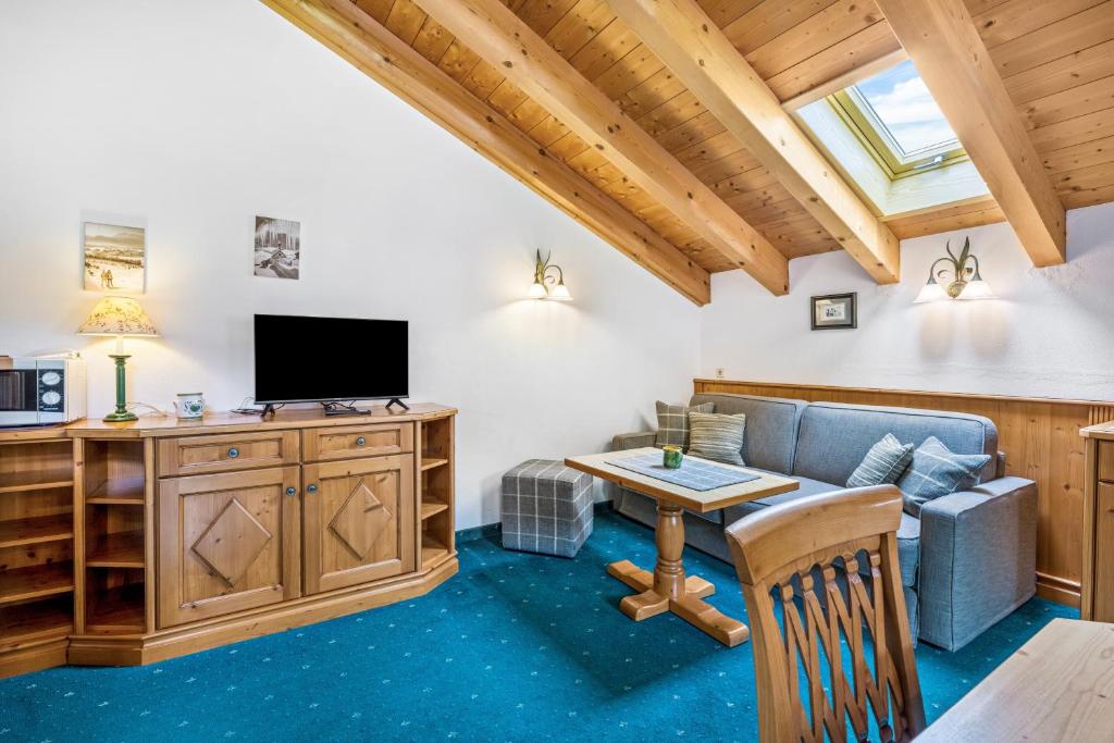 Gästehaus Tanneck mit Hallenbad - 带阳台的高级一卧室公寓
