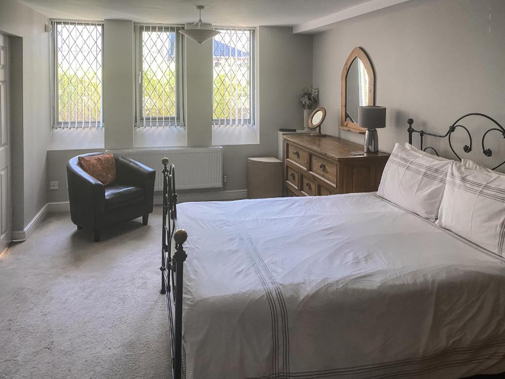 Old Church School - Two-Bedroom Holiday Home