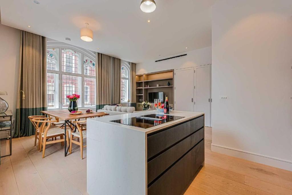 Westminster Apartments by DMONTRIO photo
