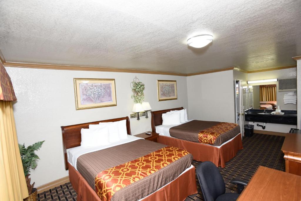 Best Budget Inn Anaheim - Queen Room Met Twee Queensize Bedden