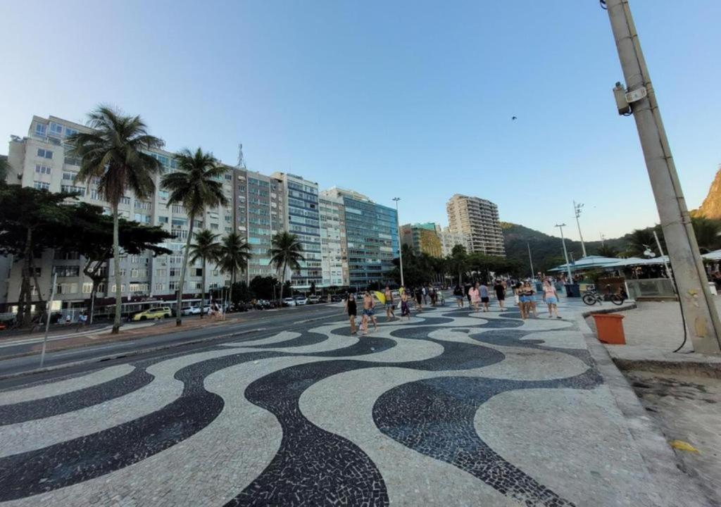 a street with a curvy design on the road at SUH Leme 04 Studio Comfort in Rio de Janeiro
