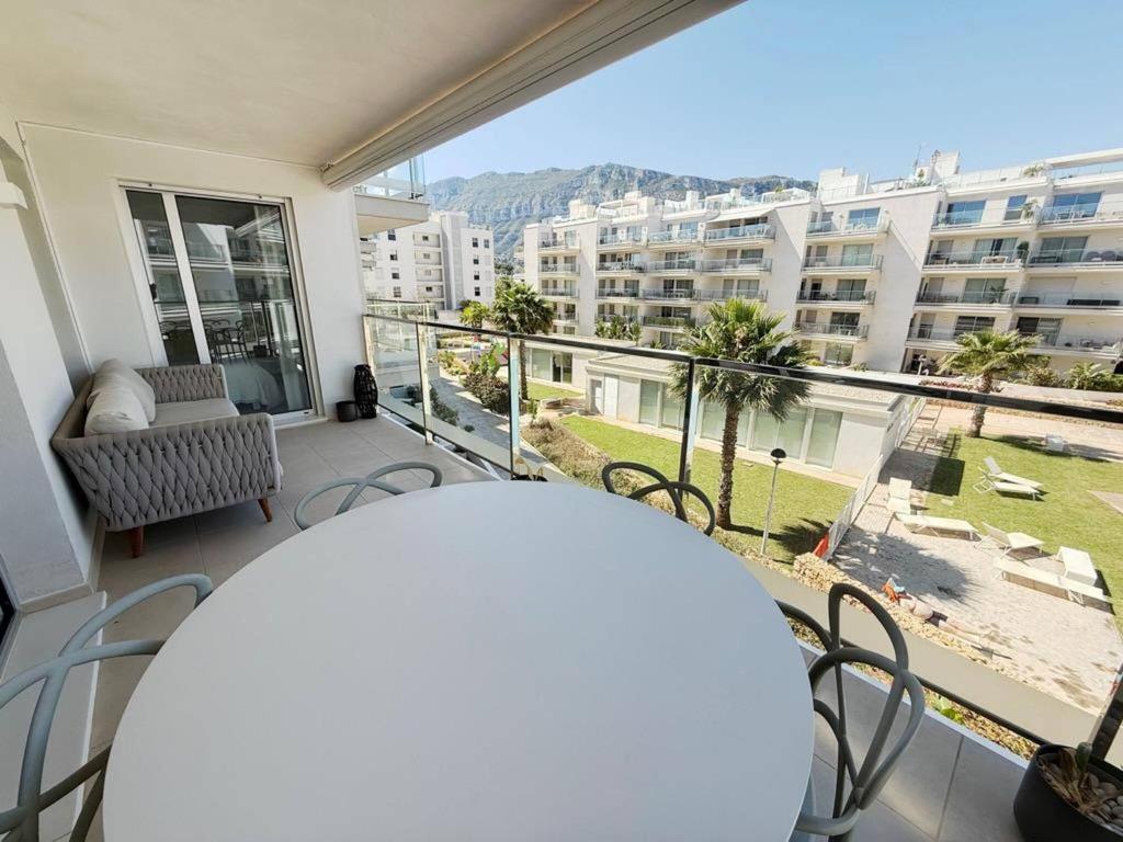 Marina Real 86 by homeprive