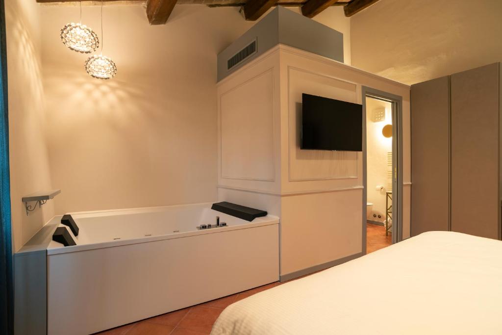 Maison Ventiquattro - Suite Con Bañera De Hidromasaje