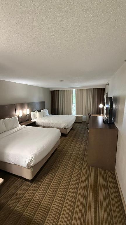 Country Inn & Suites by Radisson, Mason City, IA - Habitación Queen Con Dos Camas Queen