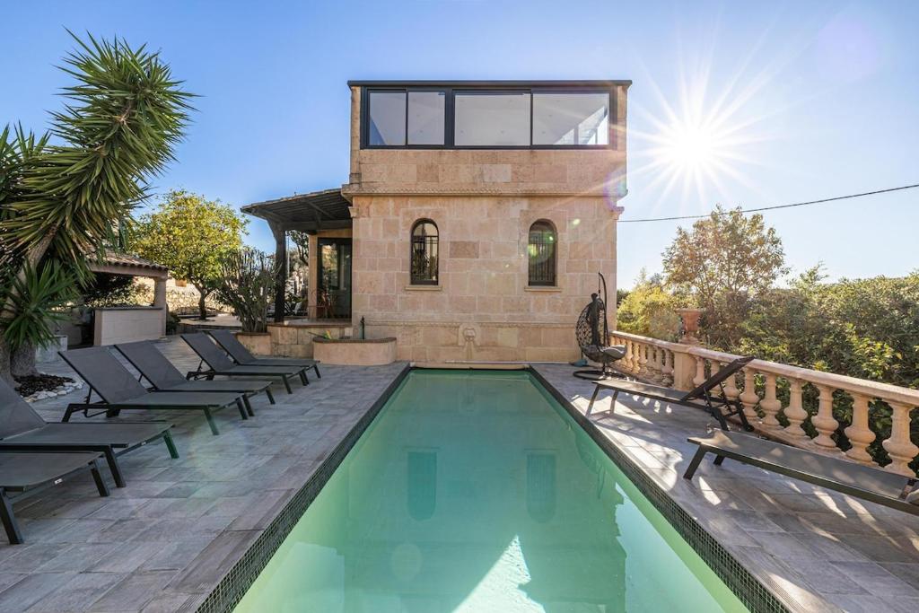 Villa Jaliel I Cannes French Riviera I 270m2 I Spa I 10 minutes du centre-ville I 12 personnes