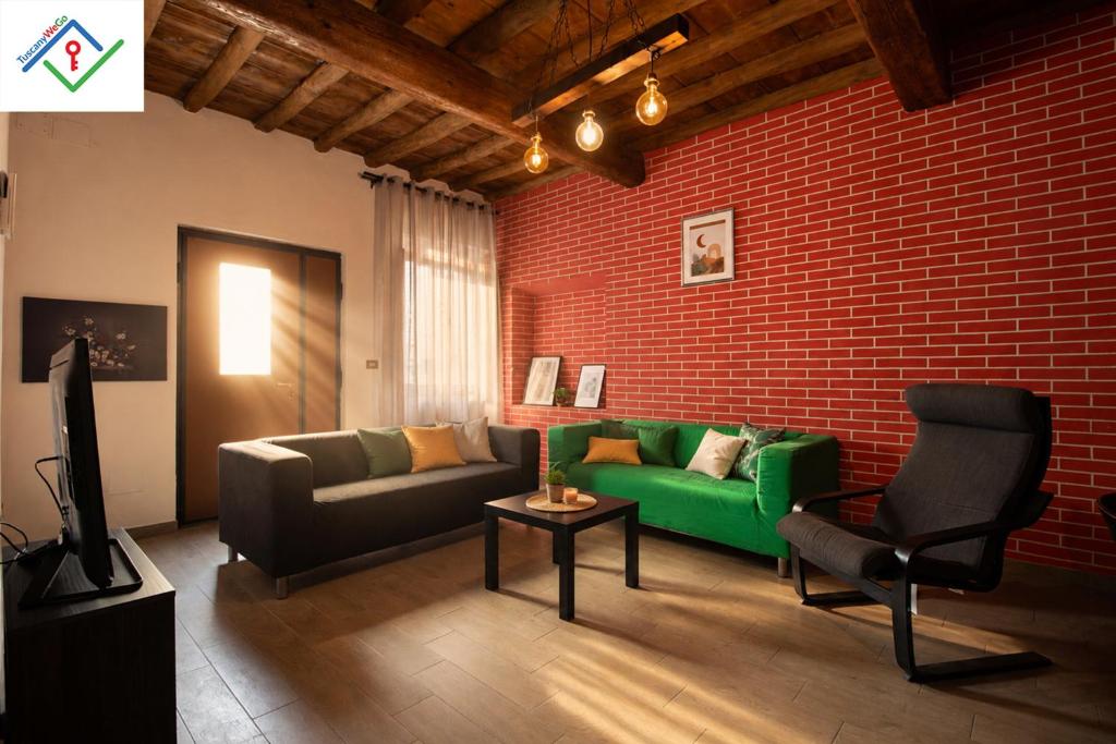 Dal Tramonto all'Alba - Intera Casa a Firenze - 7 Ospiti, 3 Camere, 2 Bagni, Parcheggi Gratuiti - Bus, Treno, Aeroporto