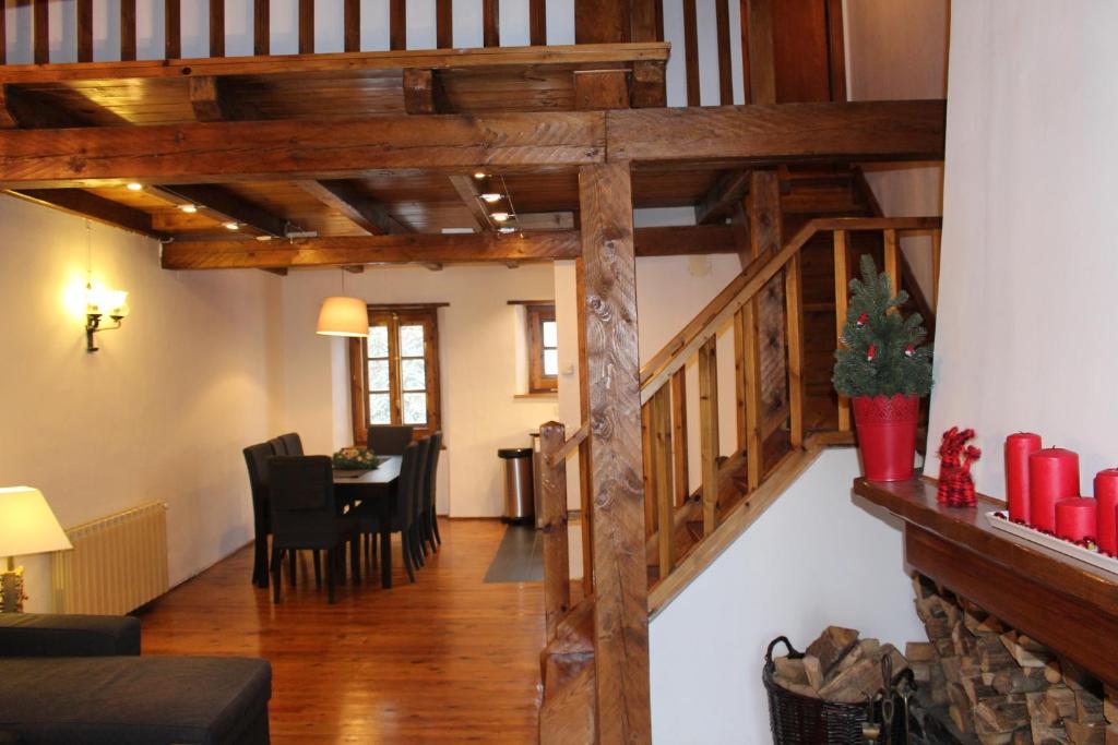 Posezení v ubytování Ski Andorra Tarter Chalet Lodge