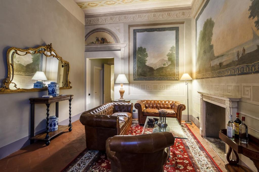 Posezení v ubytování Dimora Storica Palazzo Puccini