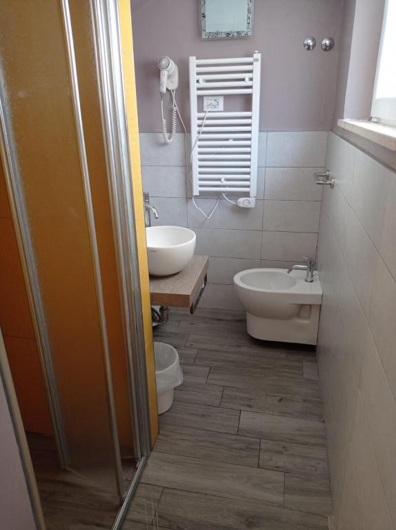 Albergo Villa Miraggio - Economy Quadruple Room