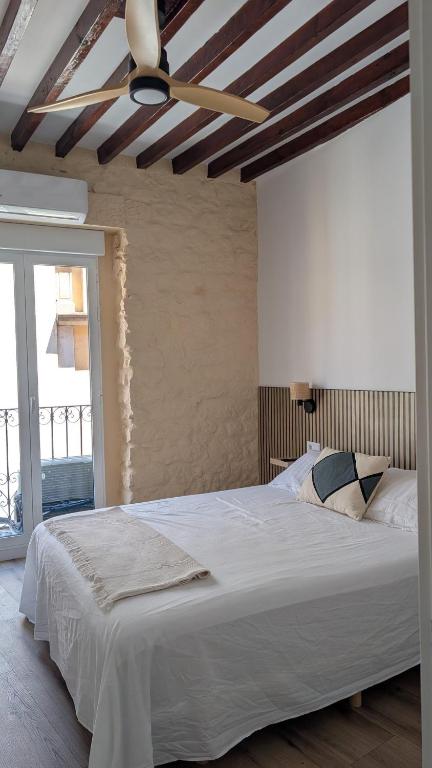 Renovated 3BR Oasis with AC - Steps to Beach