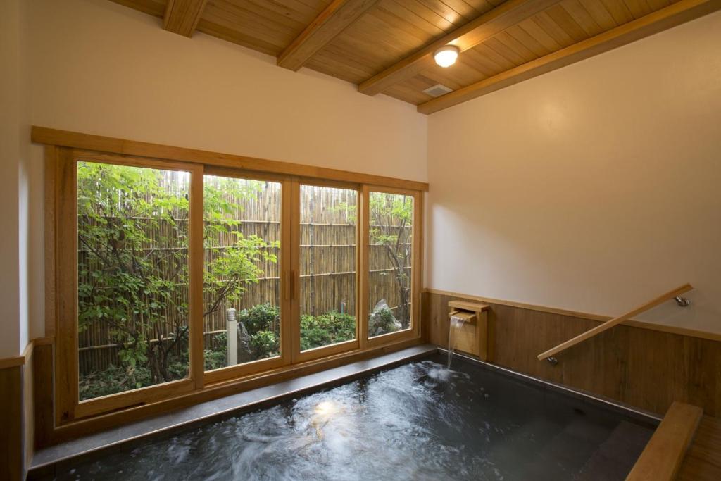 Hinoki Hotel - ONSEN Chiang Mai - Resim 1