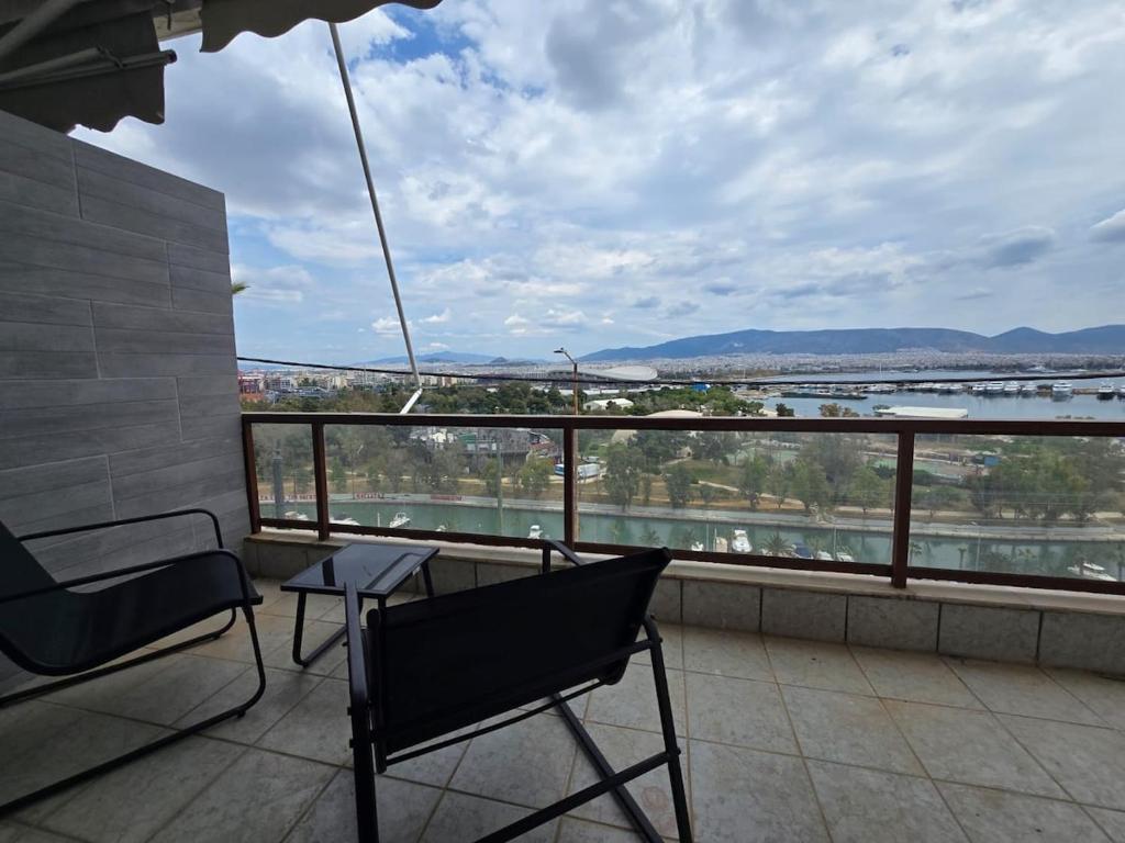 PAPANASTASIOU Pireas Bay View Modern Apartment
