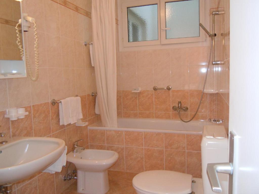 Swiss Lodge Nassa Garni - Resim 36