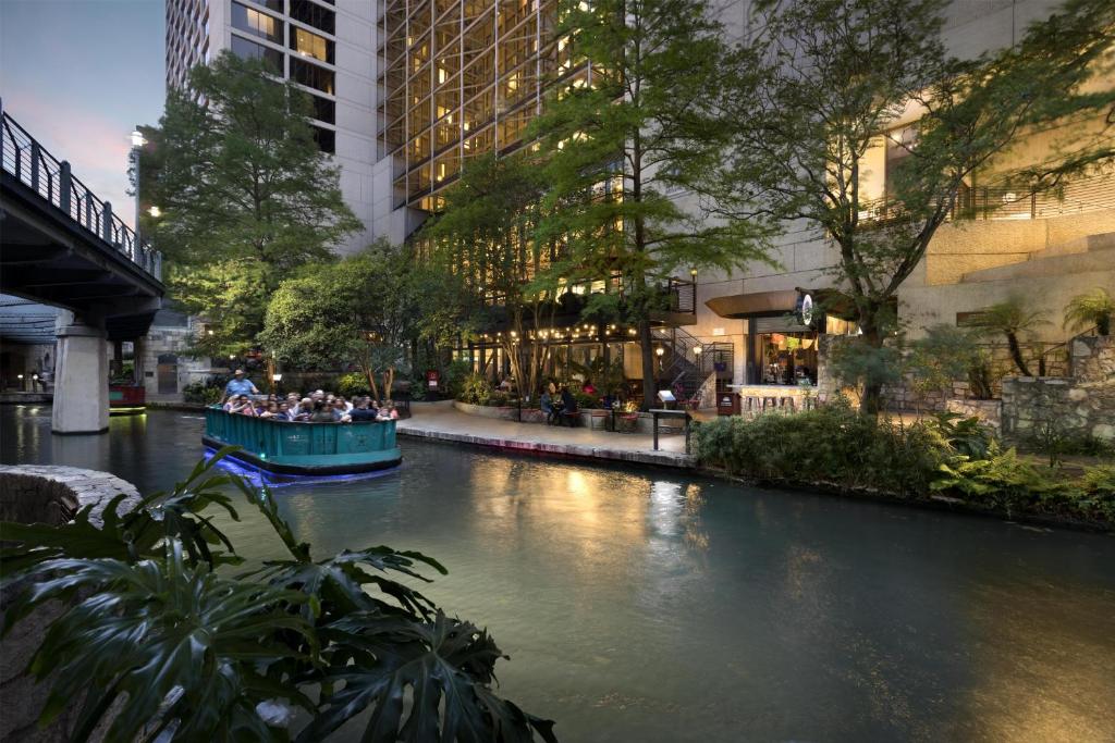 Hyatt Regency San Antonio Riverwalk photo