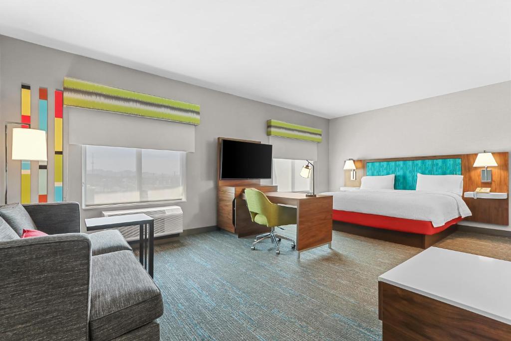 Hampton Inn & Suites El Paso West - King Studio Suite With Sofa Bed - Non-Smoking