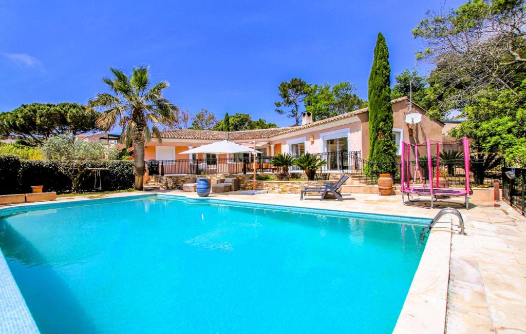 Stunning Home In Hyères With Sauna