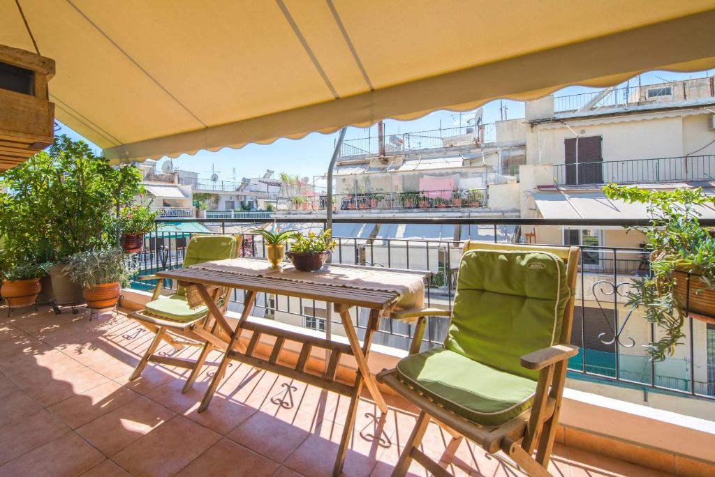 Cozy Apartment with Beautiful Balcony