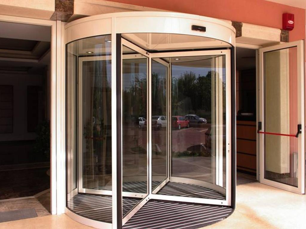 Fotografie z fotogalerie ubytování Monte Carlo Palace Suites v Bukurešti