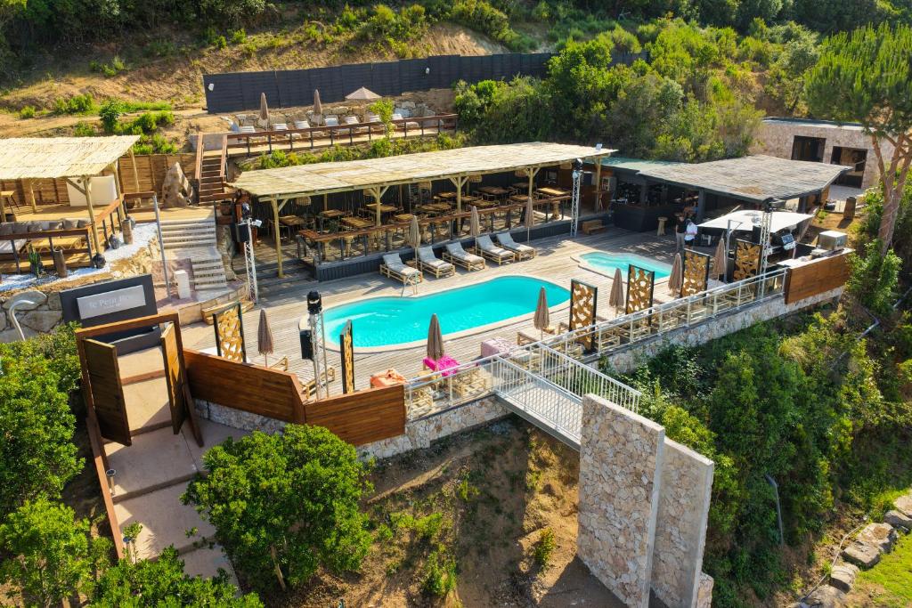 an aerial view of a resort with a swimming pool at Résidence Aigue Marine in Coti-Chiavari