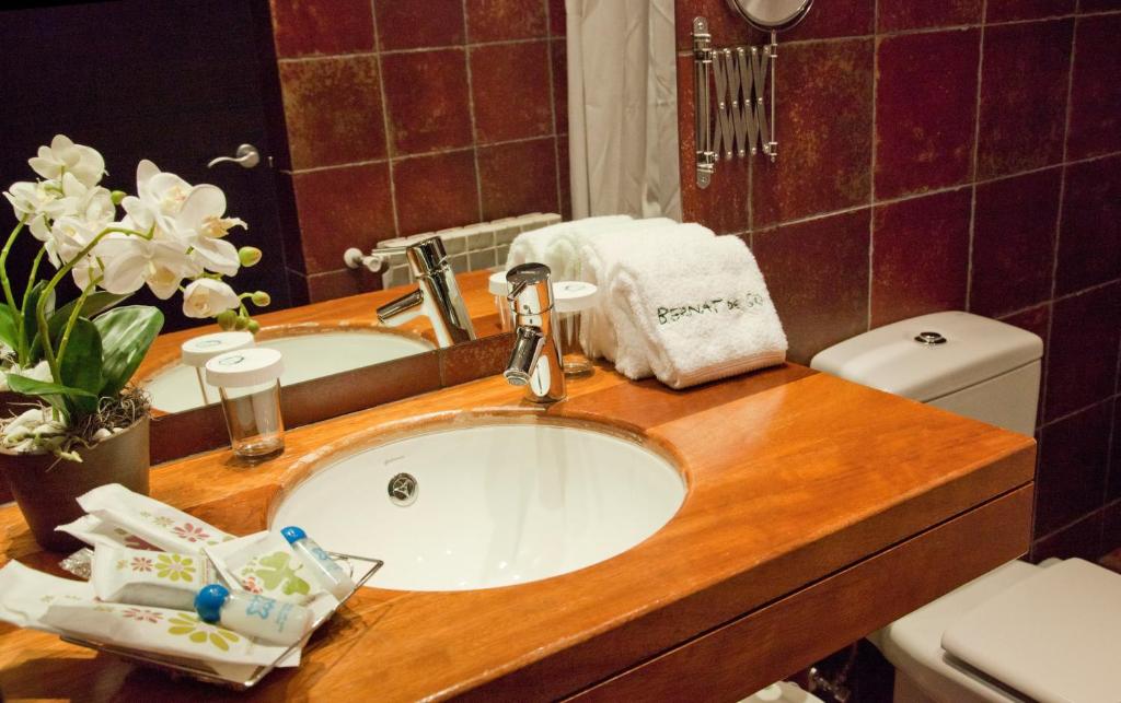 Koupelna v ubytování Hotel Bernat de So