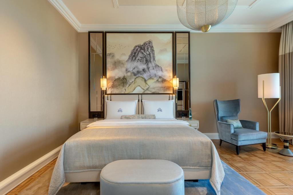 Hotel Atlantic Hamburg, Autograph Collection - One-Bedroom King Suite With Balcony And Lake View