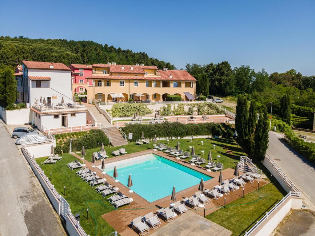 Chianni Suite with Pool - Parking - AC - Wifi