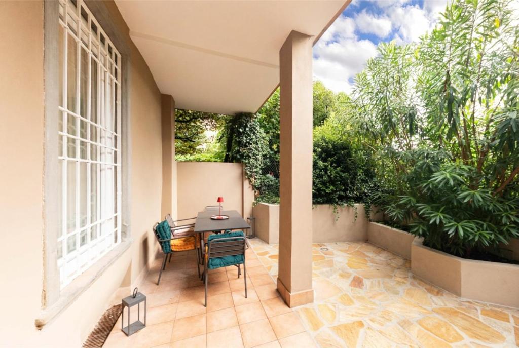 REGO APARTMENTS - Boutique Aparthotel with some off-site apartments in a Charming Historic District close to Upper Town - Appartement Met 2 Slaapkamers En Terras