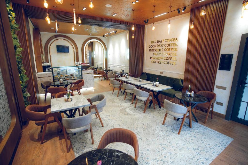تصویر اتاق‌های Momentum Hotel Baku - تصویر ۲